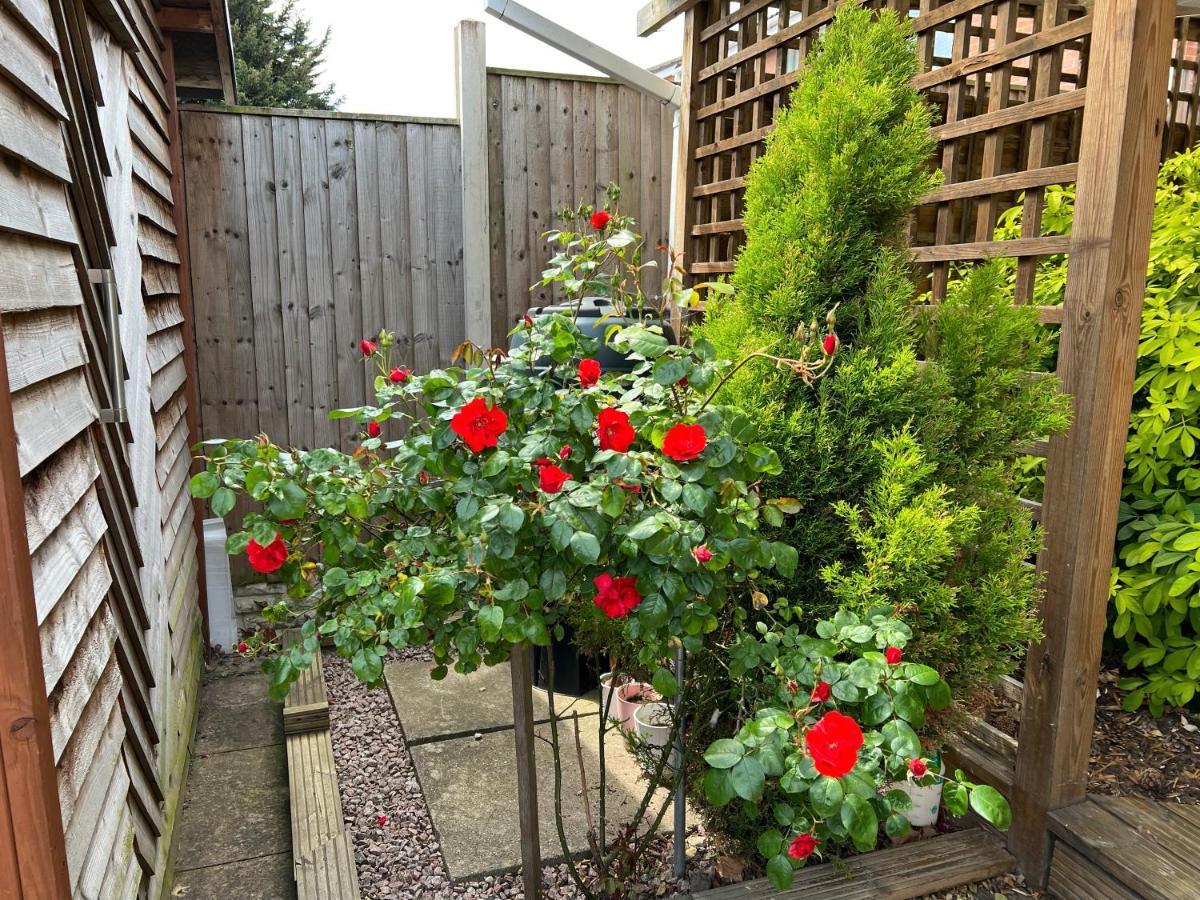 Simply Stunning 2 Bedroom Home With Parking Space Nottingham Eksteriør bilde