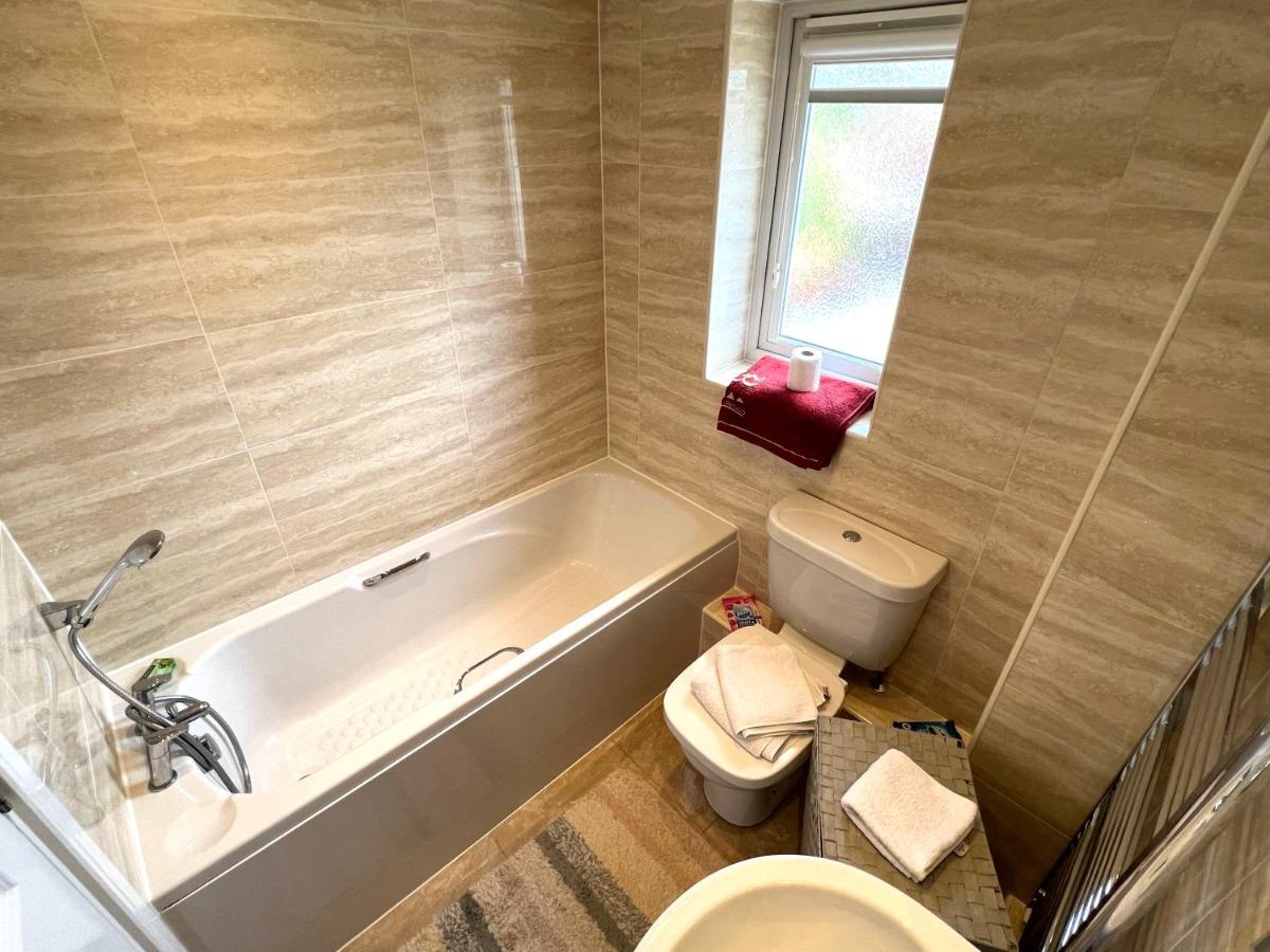 Simply Stunning 2 Bedroom Home With Parking Space Nottingham Eksteriør bilde